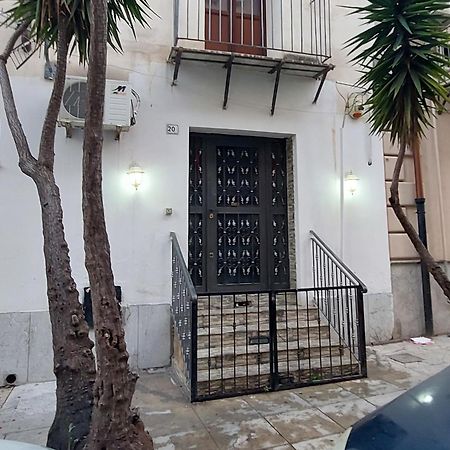 Stanza Sicilia Bedda Apartment Palermo Luaran gambar