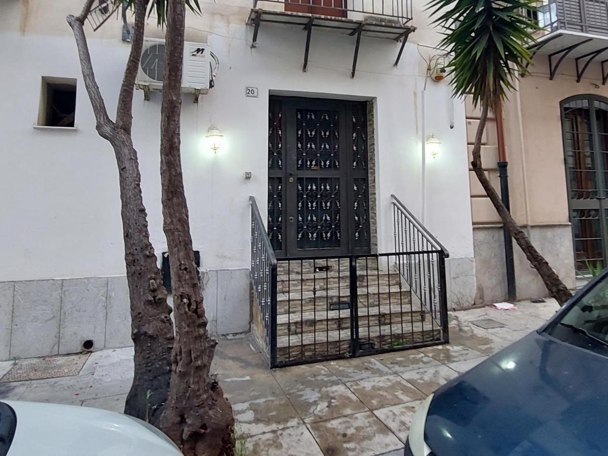 Stanza Sicilia Bedda Apartment Palermo Luaran gambar